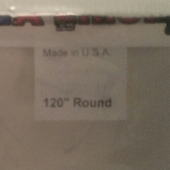 Round Table Linen - Picture 3 of 3